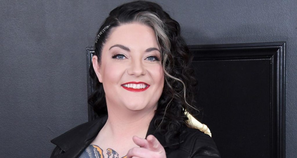 Ashley McBryde – All Body Measurements Including Height, Weight, Shoe ...