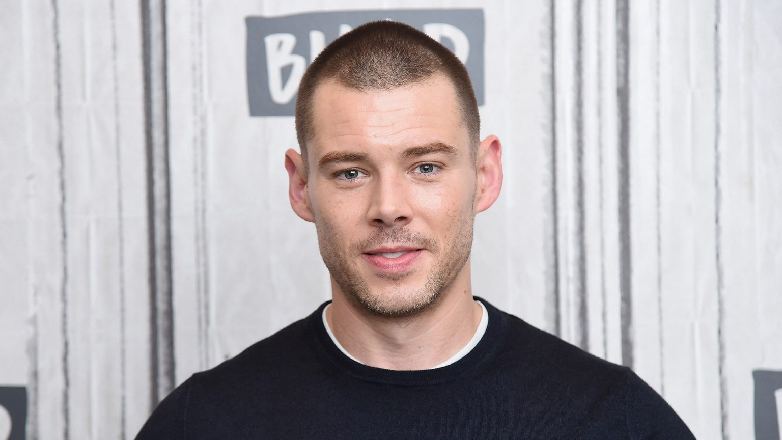 Brian J. Smith All Body Measurements Including Height, Weight, Shoe